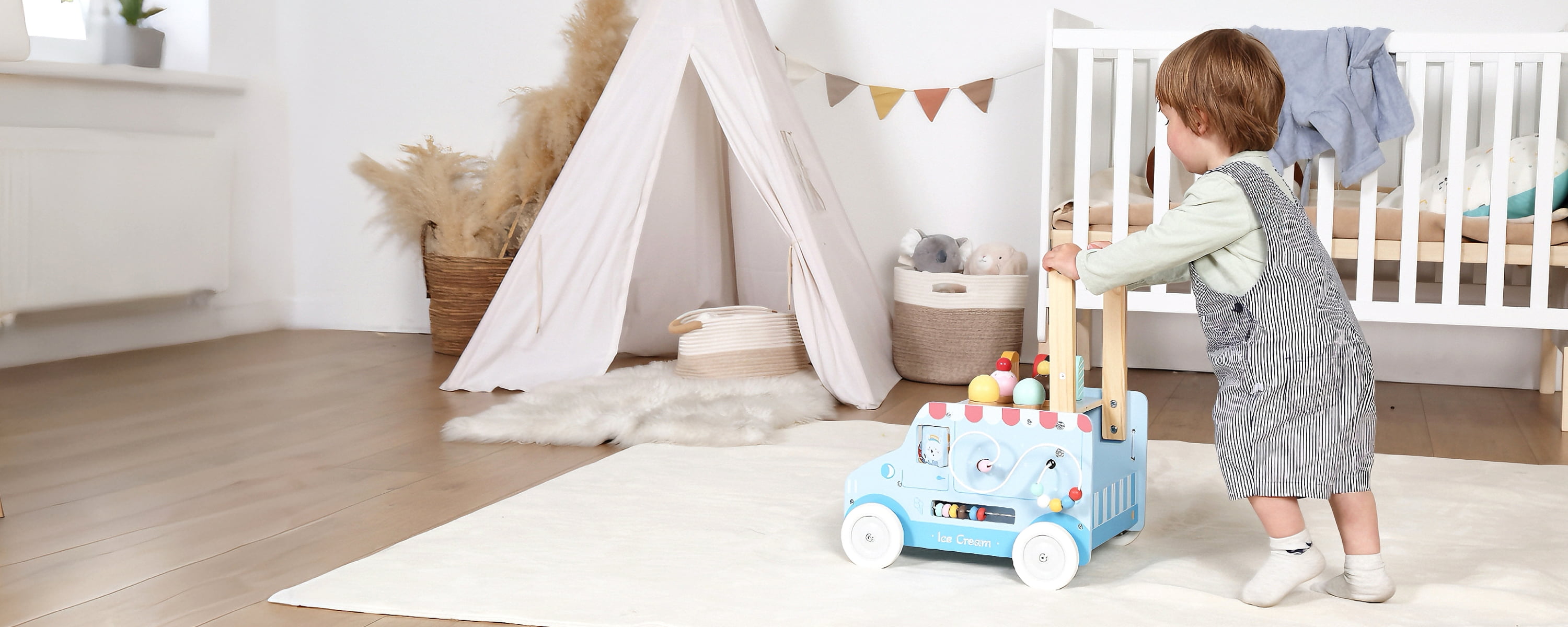 Infant Push Walkers & Montessori Baby Walkers | Labebe